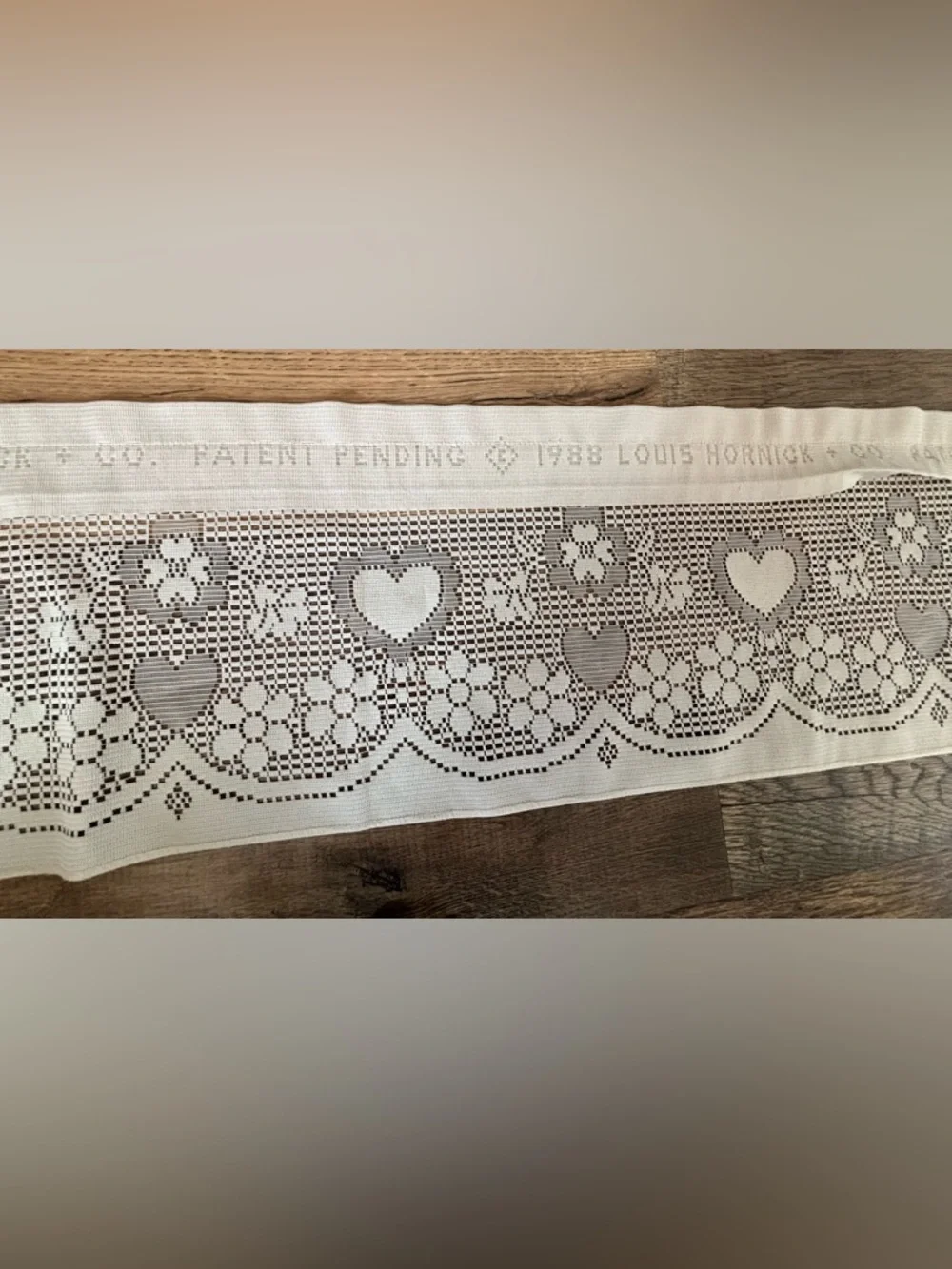 White‎ Lace Valance with Heart and Floral Pattern
